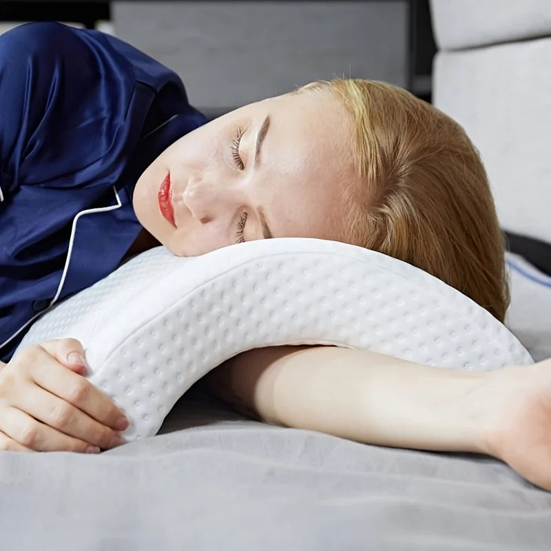 Oreiller incurvé à mémoire de forme – Repos en duo et voyage